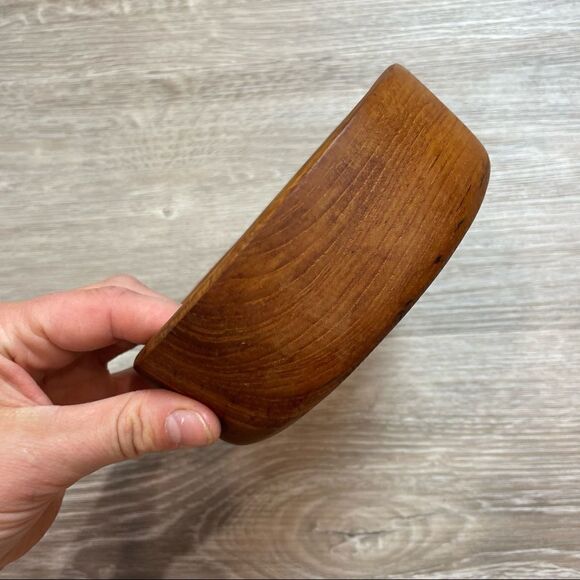 Dark Wood Bowl From Thailand - Picture 4 of 7